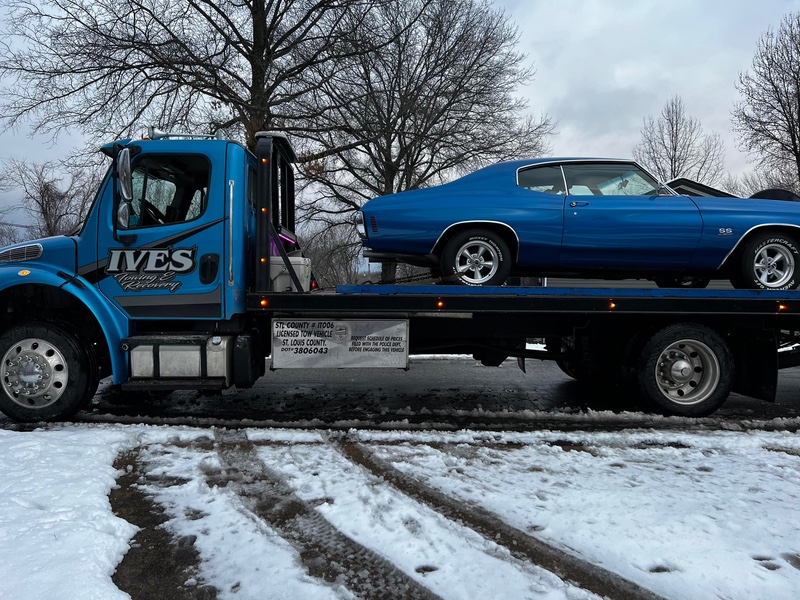 Pevely tow truck